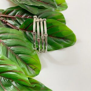 NWOT Elegant Stainless Steel Screw Head Bangle Set